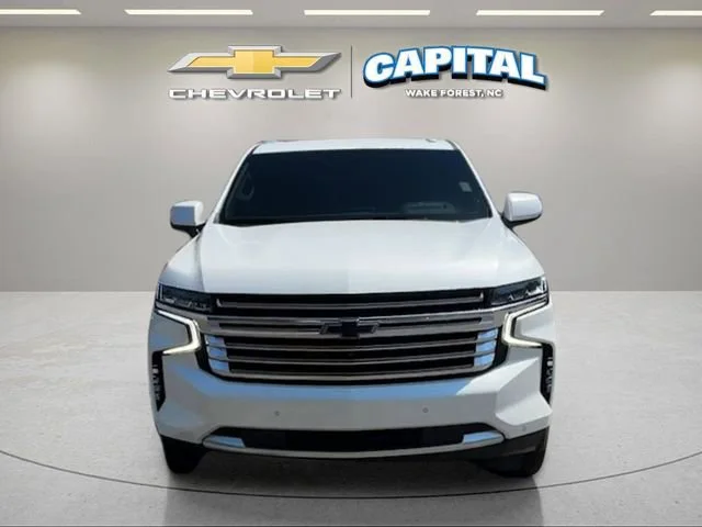 Used 2024 Iridescent Pearl Tricoat Chevrolet High Country image 8