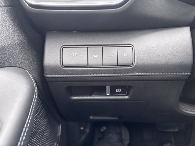 Used 2023 White Hyundai SEL image 24