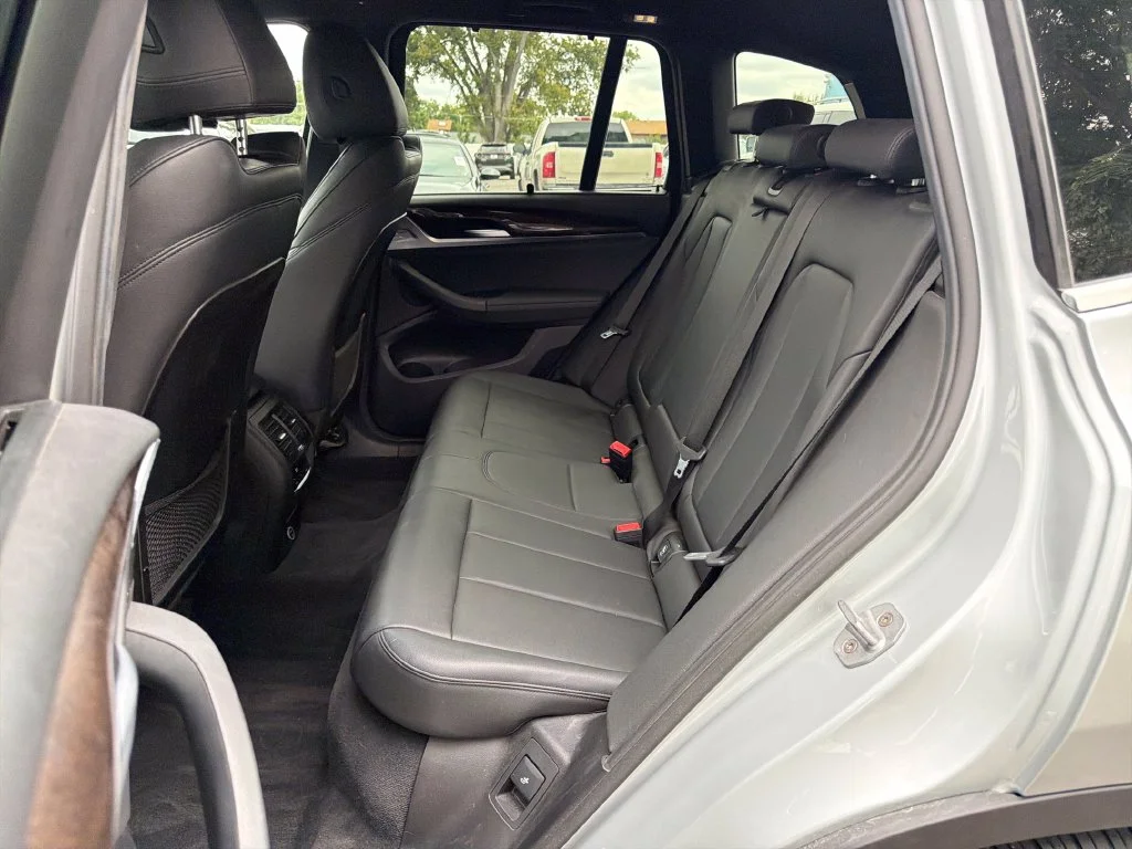 Used 2019 Silver BMW xDrive30i image 26