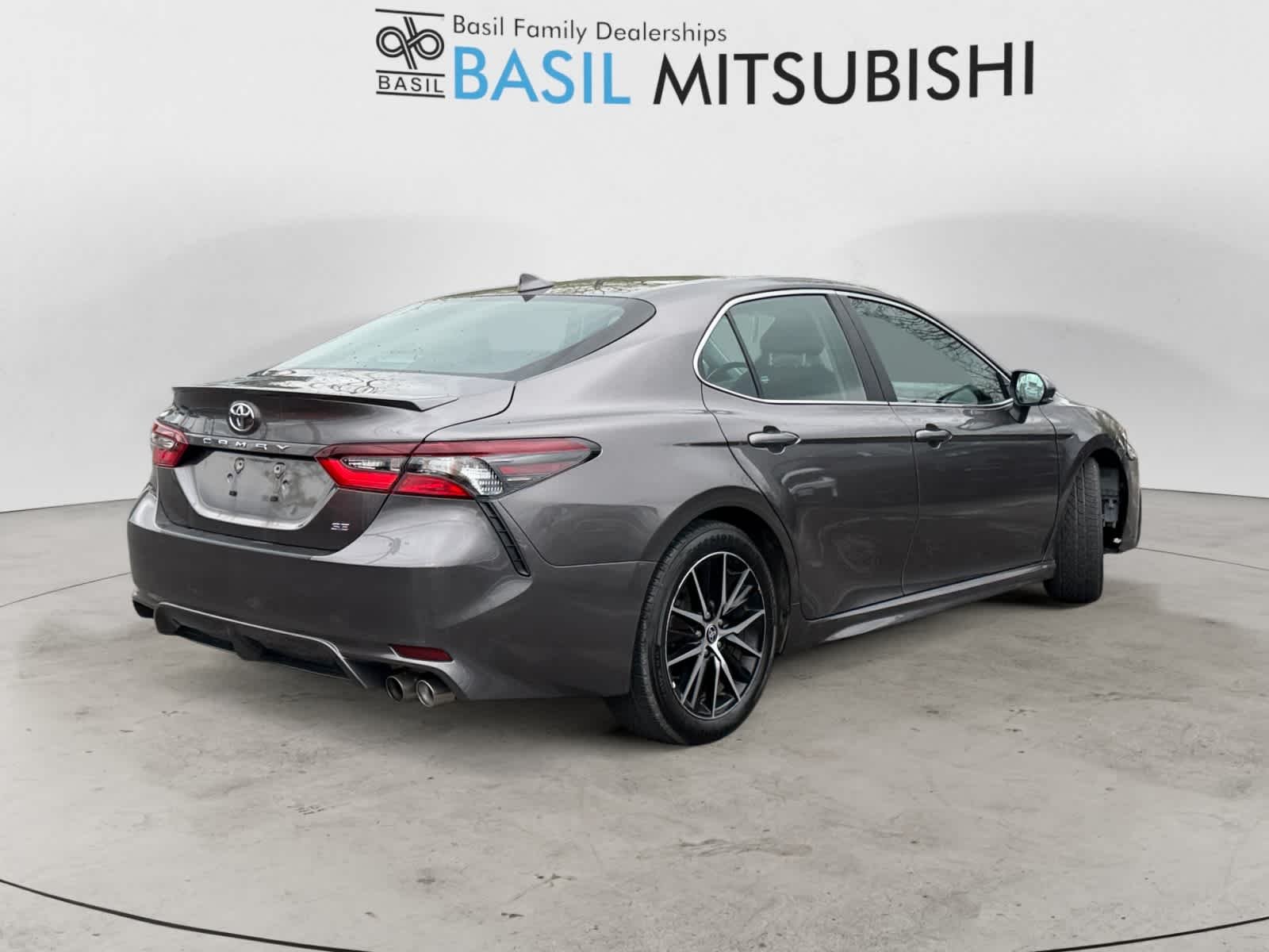 Used 2023 Predawn Gray Mica Toyota SE image 5