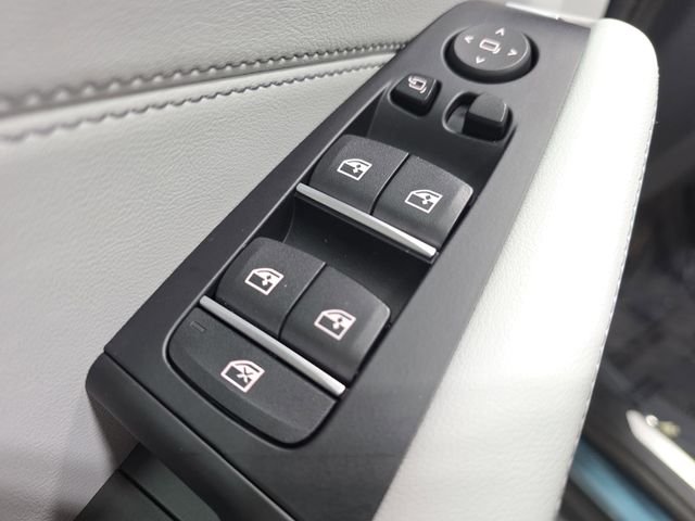 Certified Used 2026 Blue Ridge Mountain Metallic BMW xDrive40i image 24