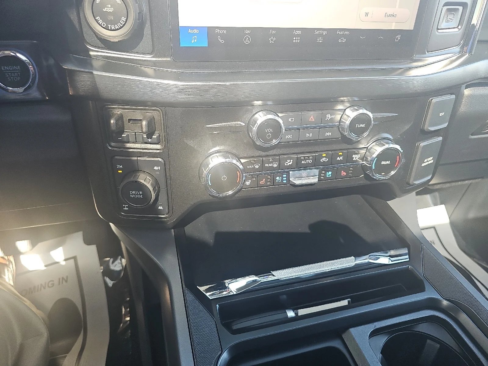 New 2026 Carbonized Gray Metallic Ford F-250® Lariat® image 28