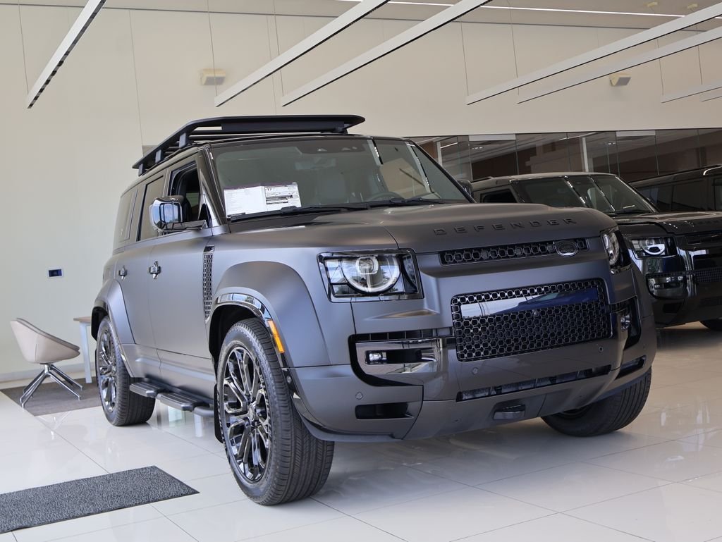 New 2026 Narvik Black Land Rover OCTA Black image 3