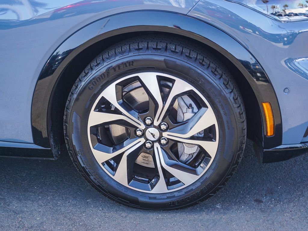 Used 2023 Blue Ford Premium image 10