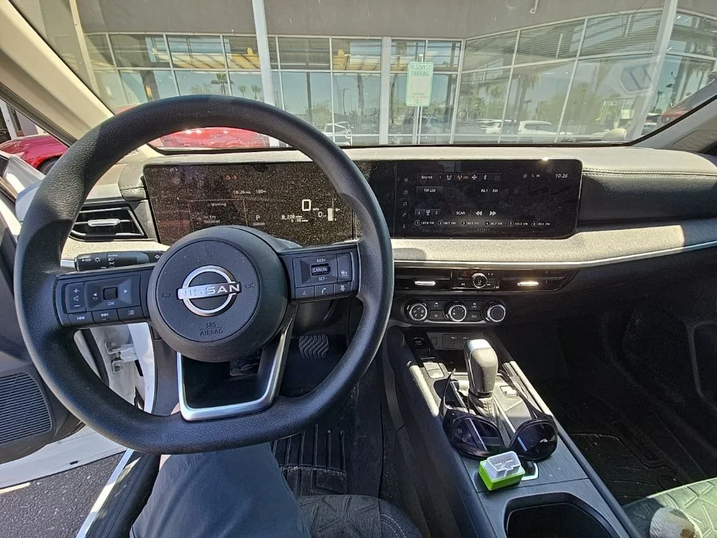 Used 2025 White Nissan SV image 5