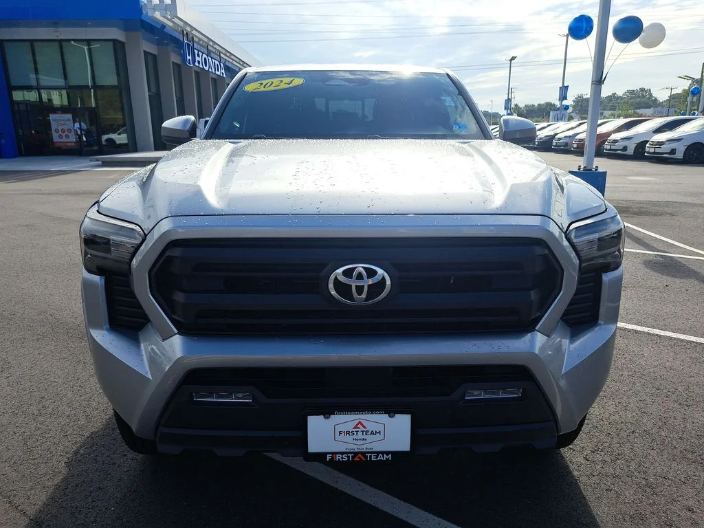 2024 Toyota Tacoma SR5 - Photo 17