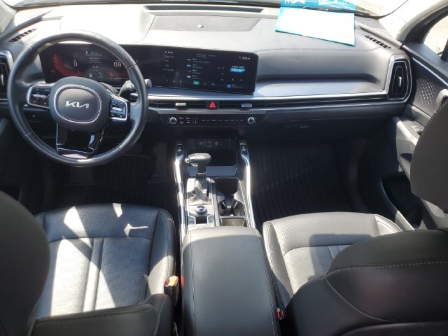 Certified Used 2025 Ebony Black Kia S image 22