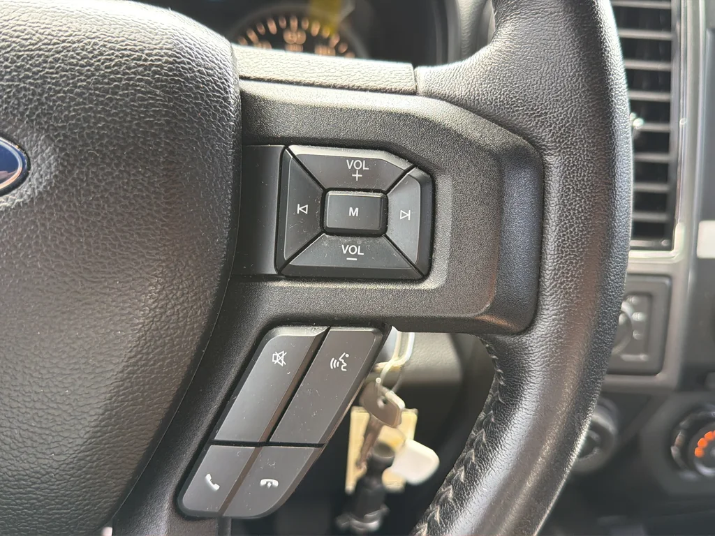 Used 2018 Gray Ford XLT image 38