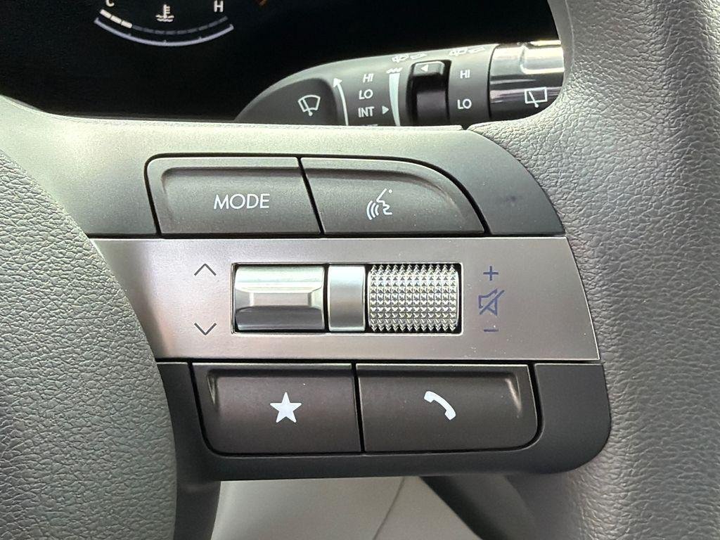 New 2026 White Hyundai SE FWD image 25