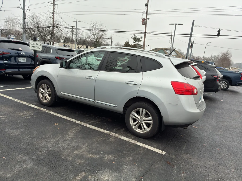 Used 2015 Brilliant Silver Nissan S image 5
