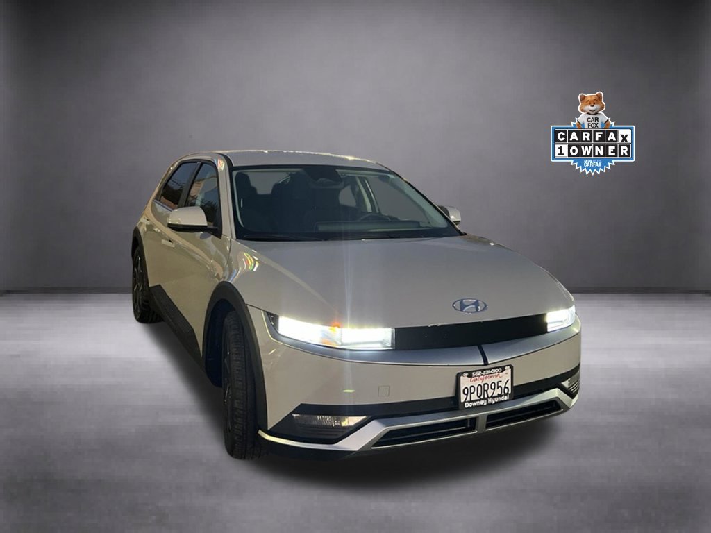 Certified Used 2024 Gray Hyundai SE Standard Range image 2