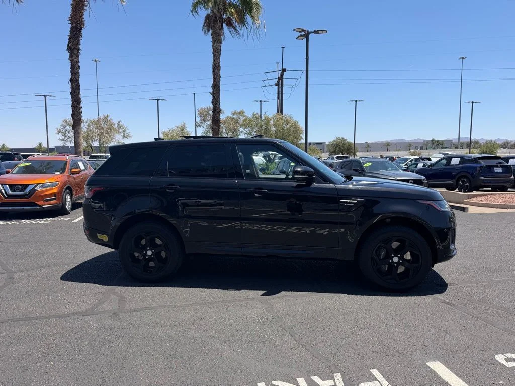 Used 2020 Black Land Rover HSE image 4