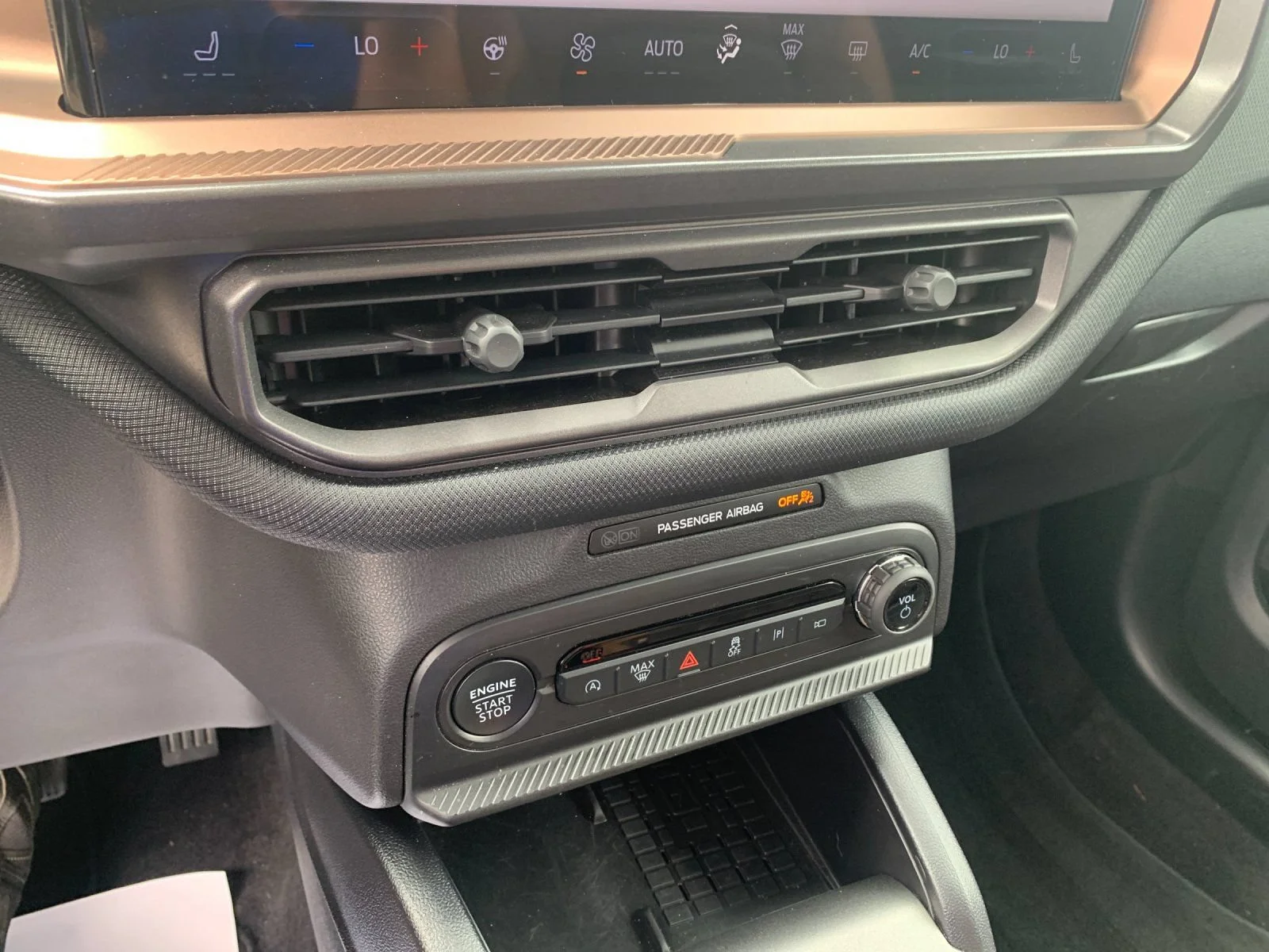 Used 2025 Red Ford Outer Banks image 22