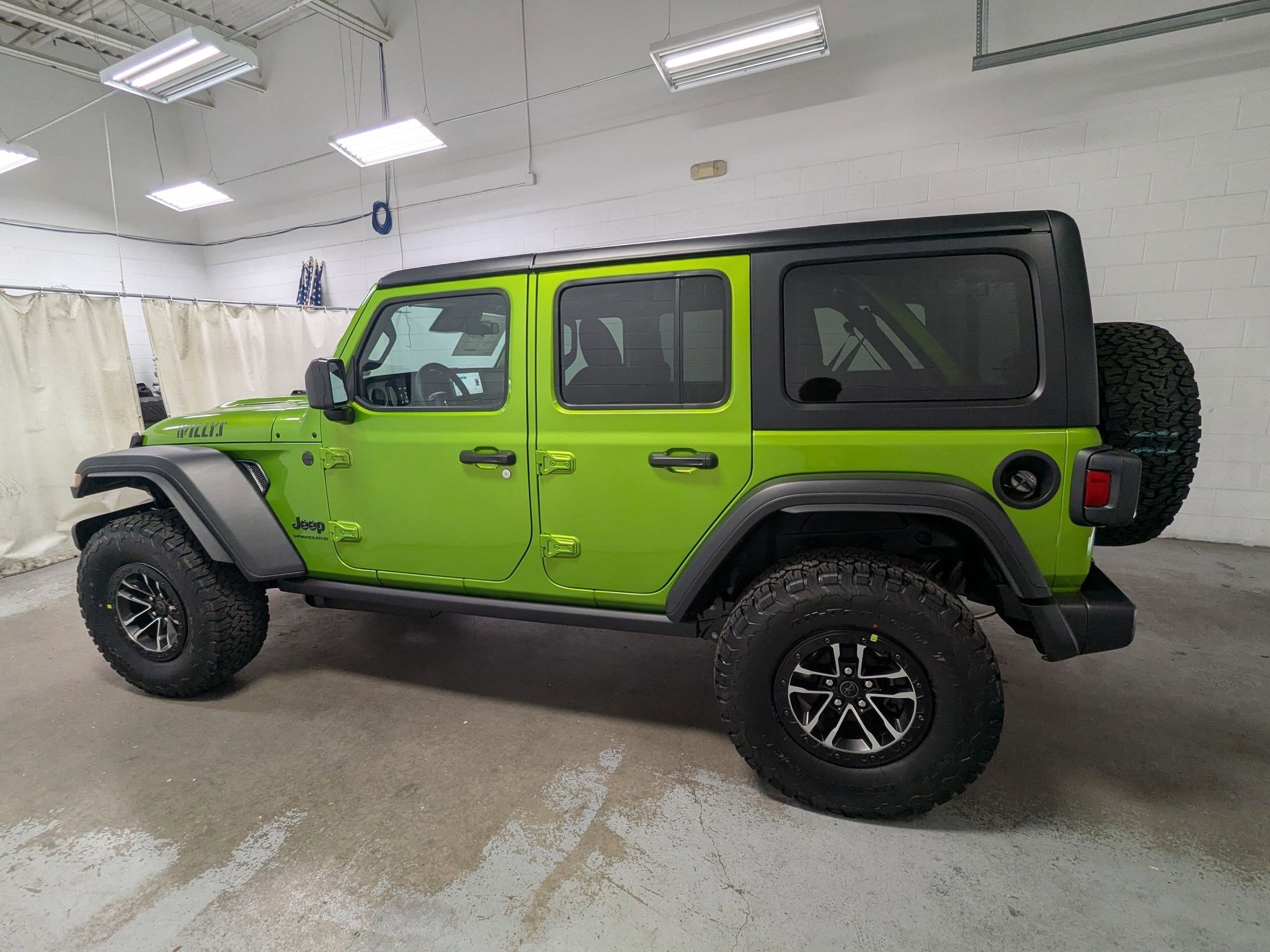 New 2026 Mojito Clear-Coat Exterior Paint Jeep Willys image 8