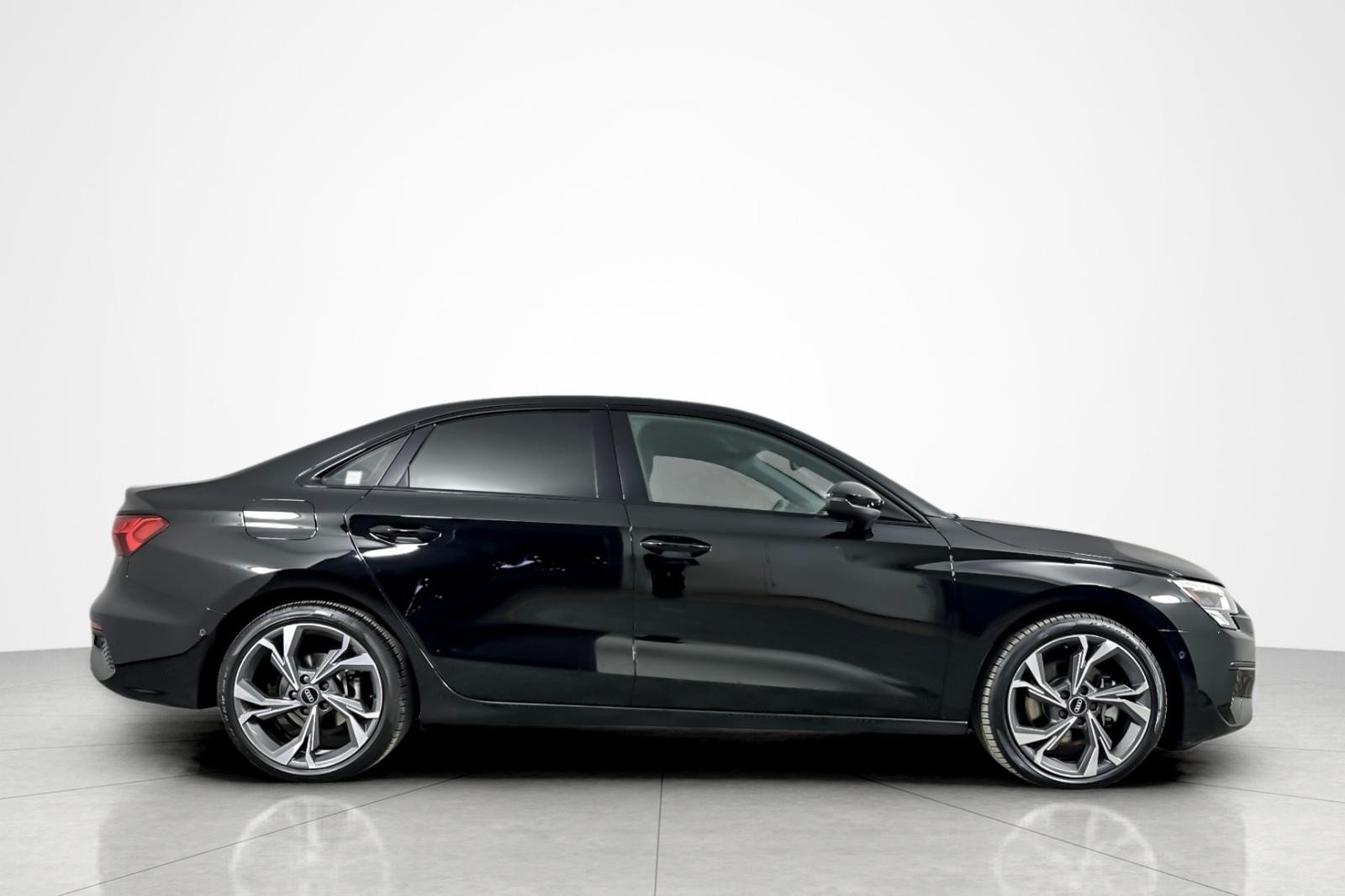 Used 2023 Brilliant Black Audi Premium 40 TFSI quattro image 6