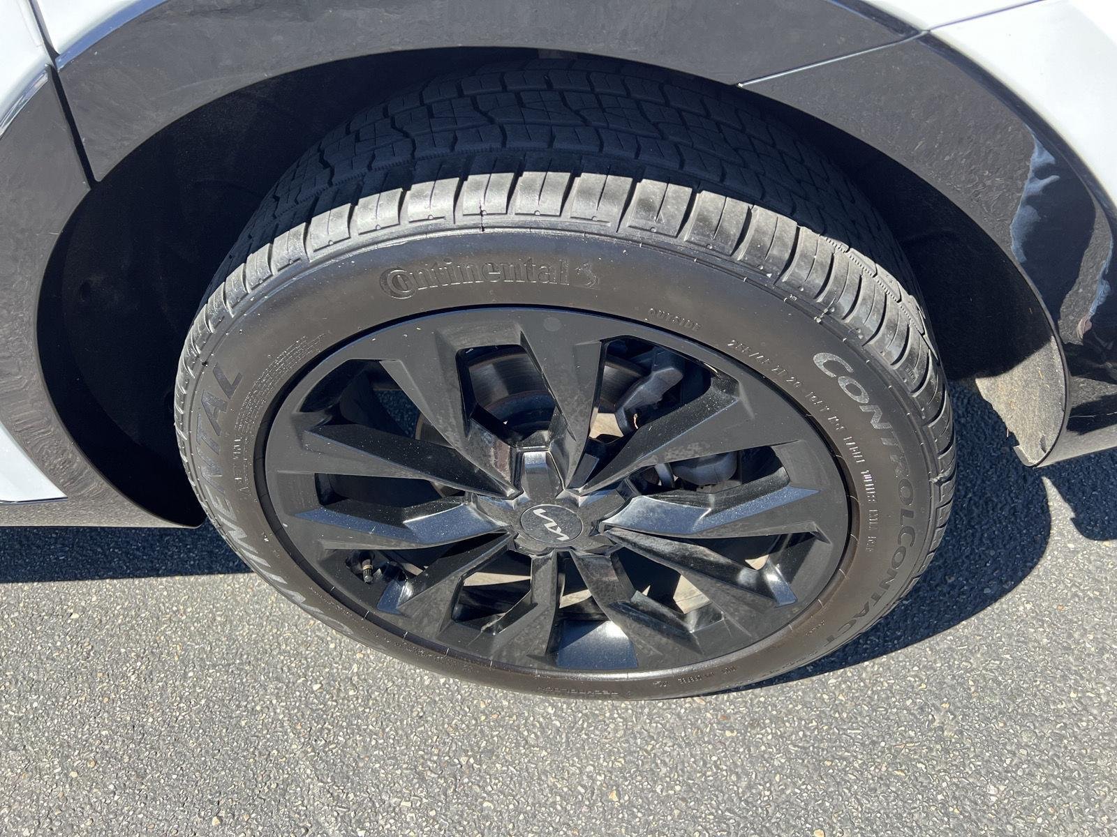 2022 Kia Sorento SX - Photo 13