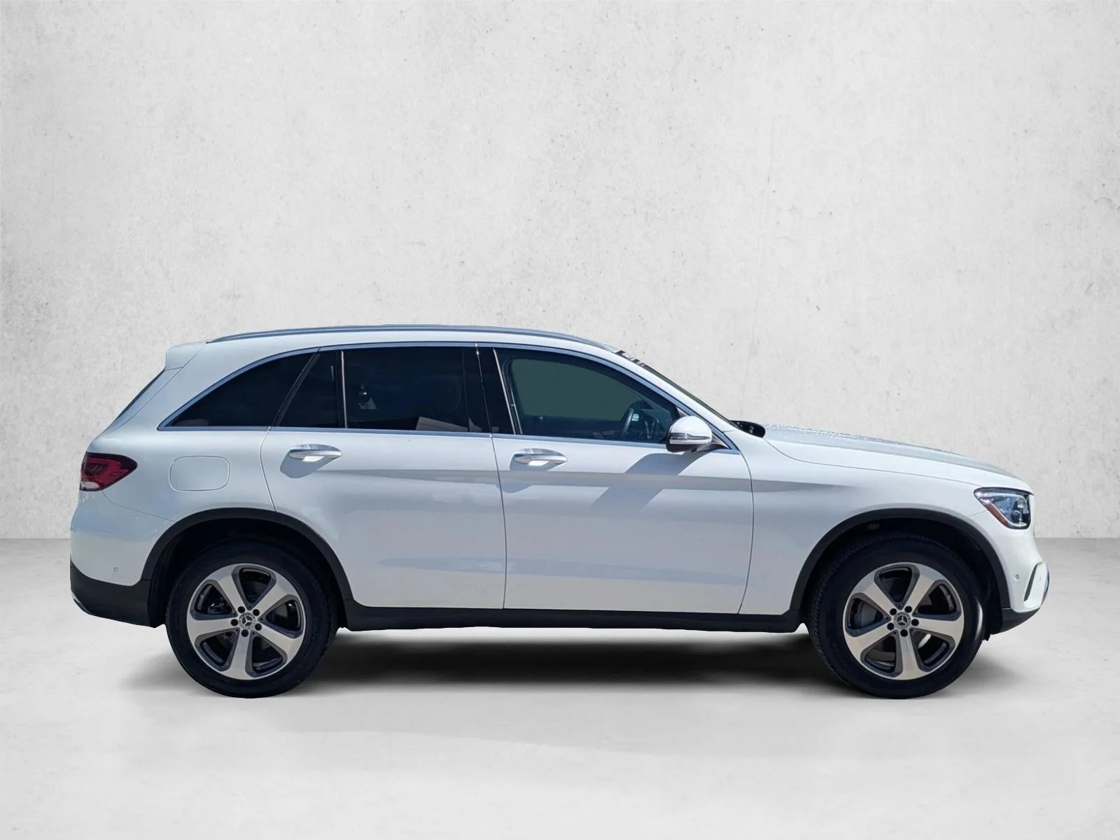 Used 2022 Polar White Mercedes-Benz GLC 300 image 4