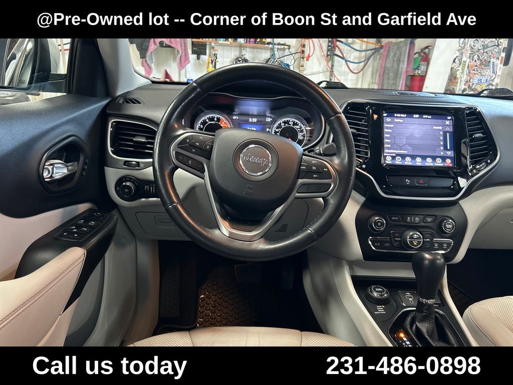 Used 2019 White Jeep Limited image 17