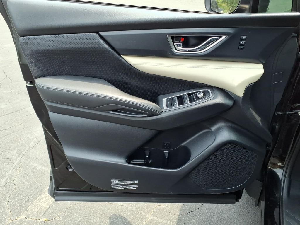 Used 2019 Crystal Black Silica Subaru Limited image 9