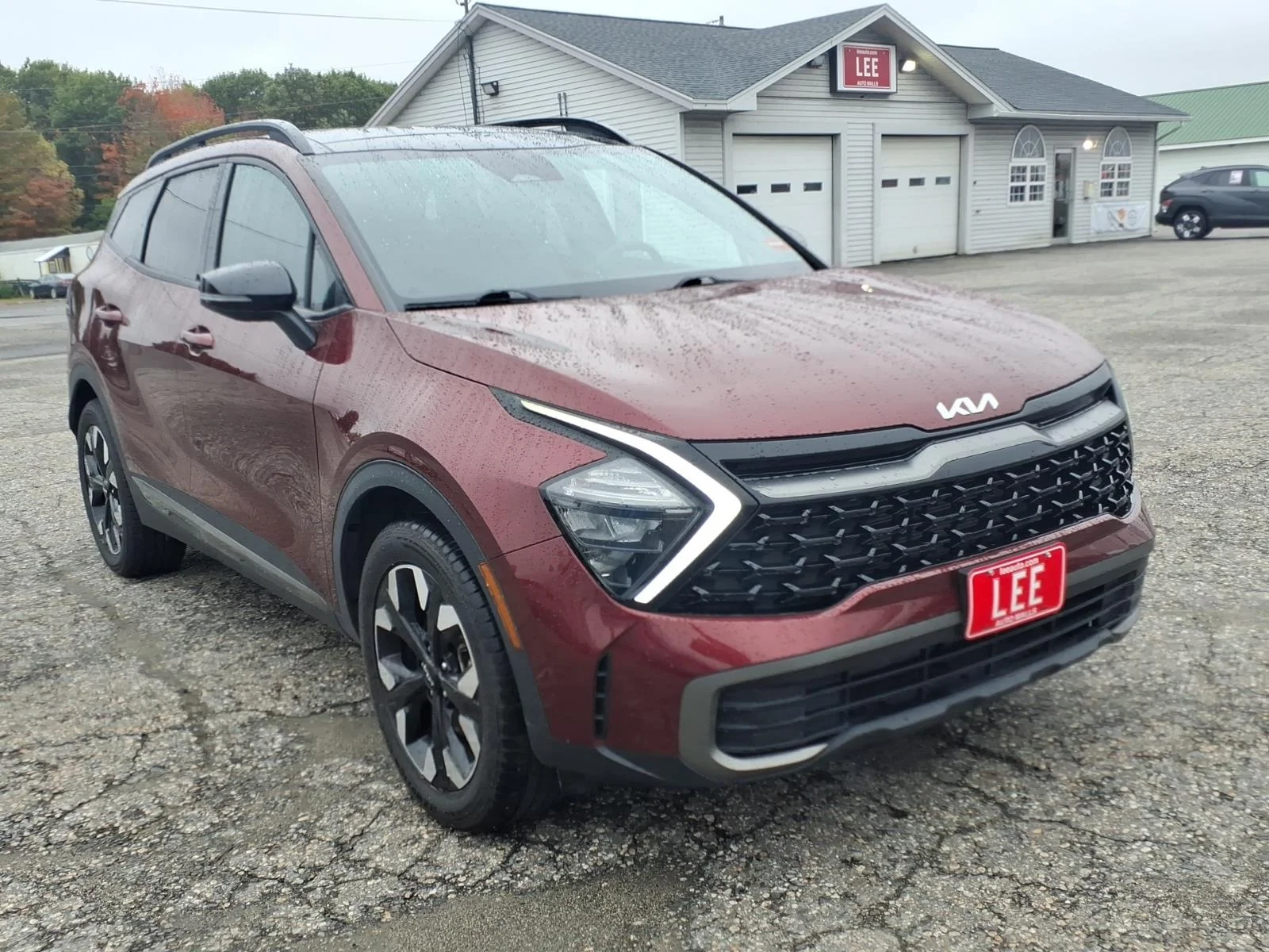 Used 2023 Red Kia X-Line image 3