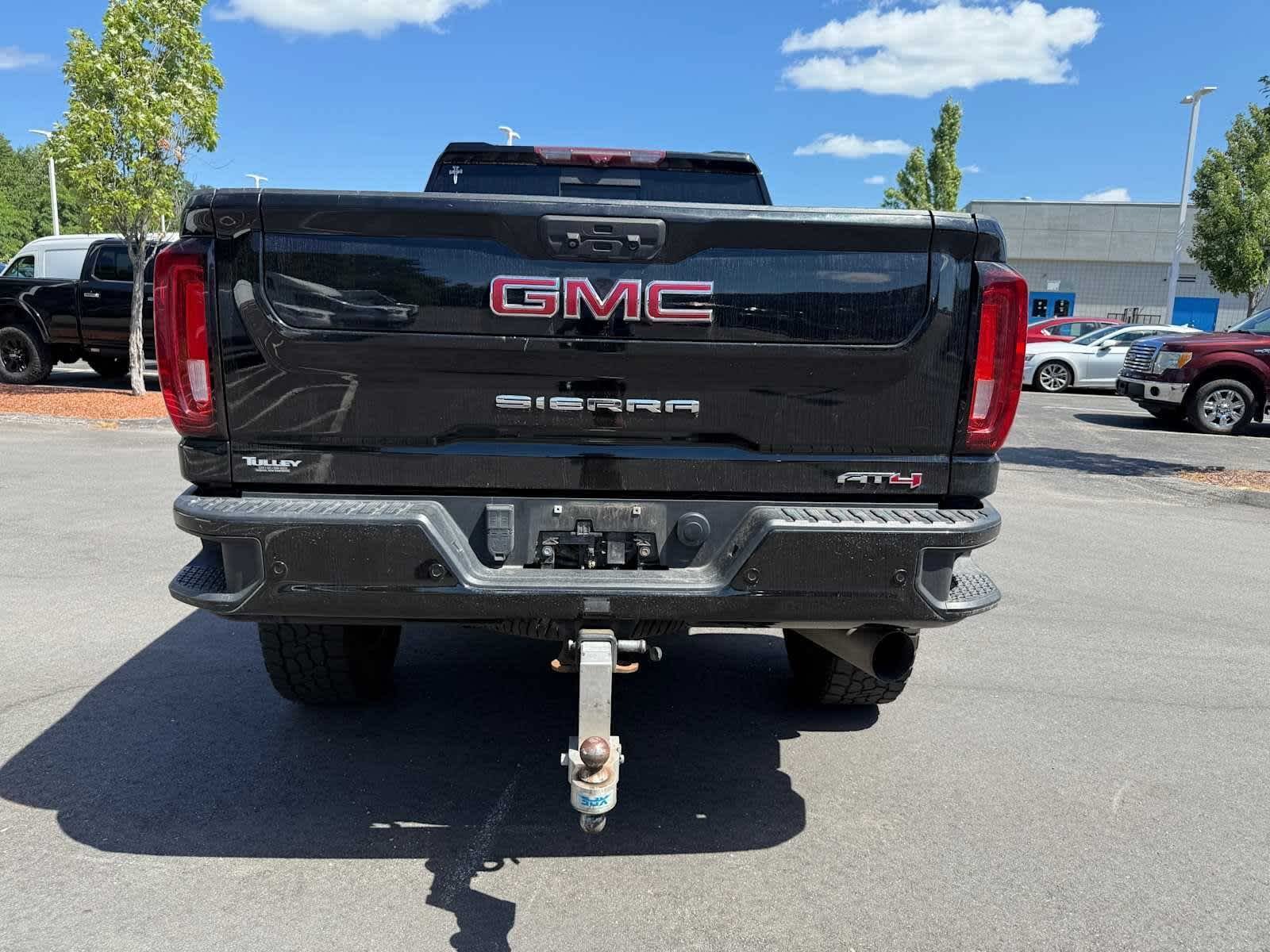 Used 2022 Onyx Black GMC AT4 image 7