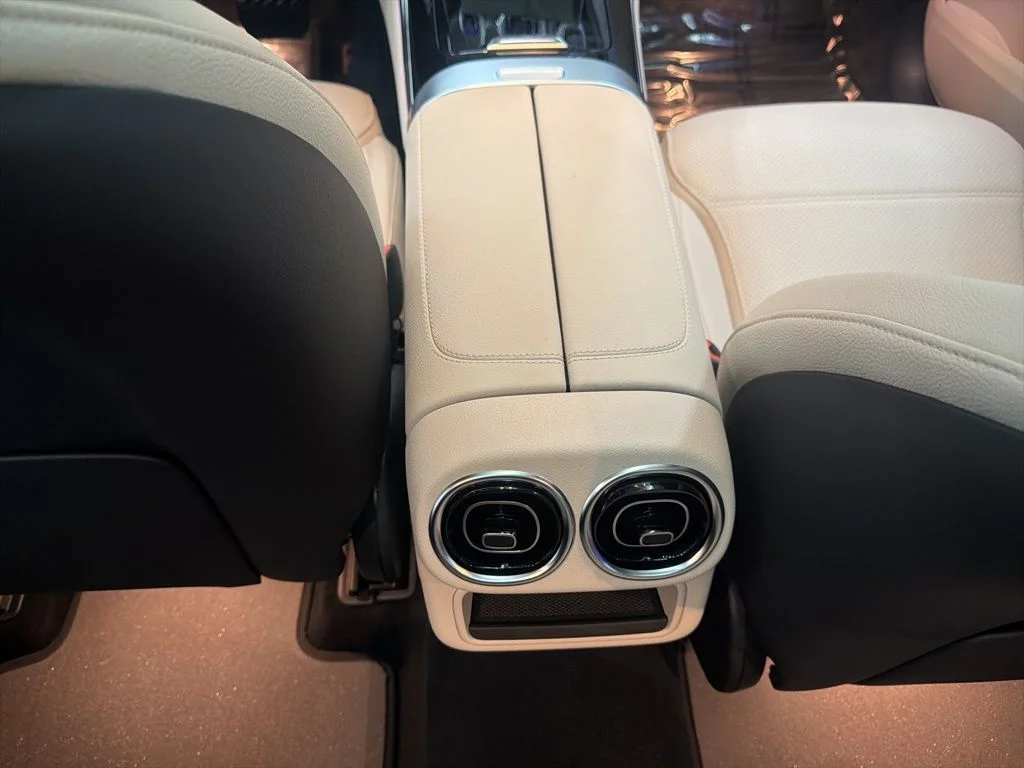 Used 2026 White Mercedes-Benz GLC 300 image 22