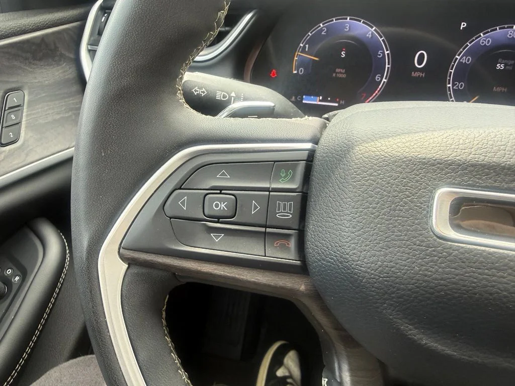 Used 2023 White Jeep Limited image 14