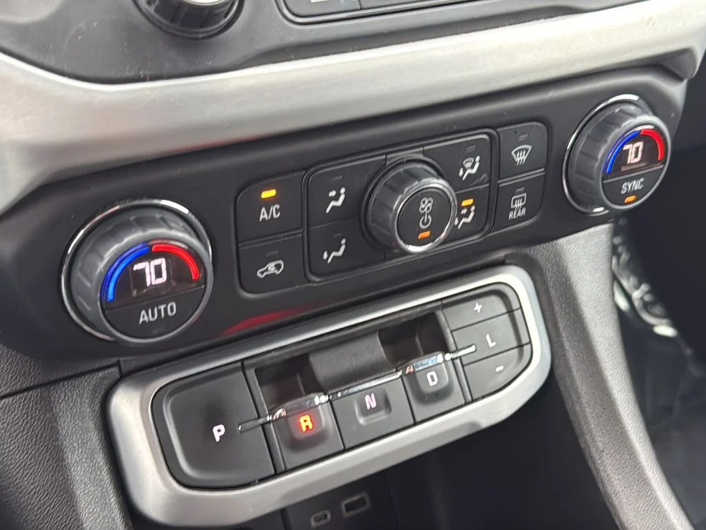 Used 2023 Black GMC SLE image 11