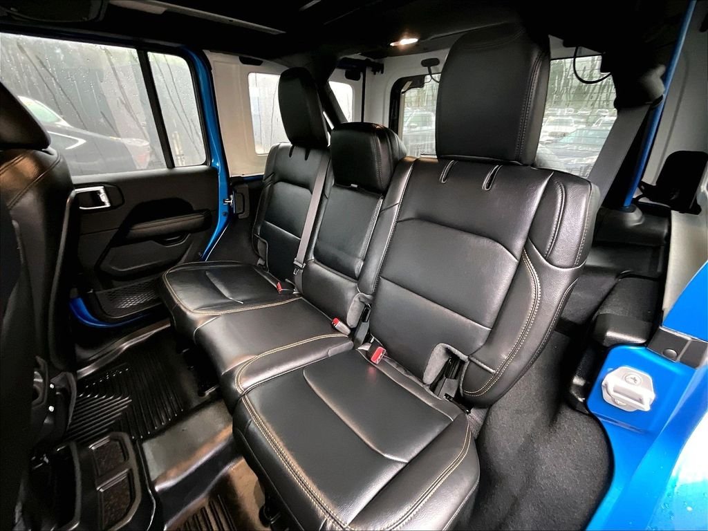 Used 2025 Hydro Blue Pearl Coat Jeep Sahara image 15