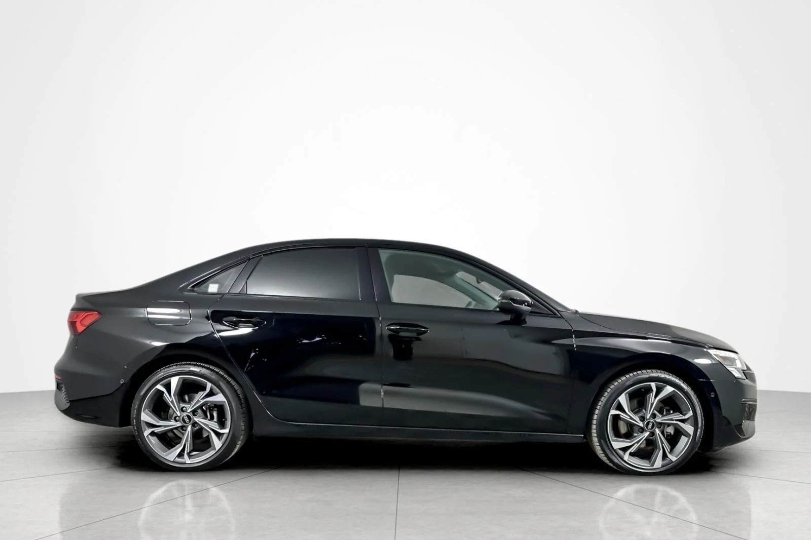 Used 2023 Brilliant Black Audi Premium 40 TFSI quattro image 6
