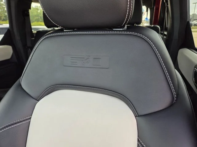 New 2026 Ruby Red Metallic Tinted Clearcoat Ford Outer Banks® image 33