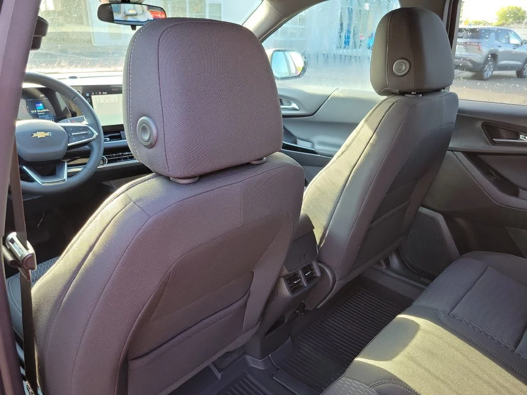 2027 Chevrolet Equinox LT - Photo 23