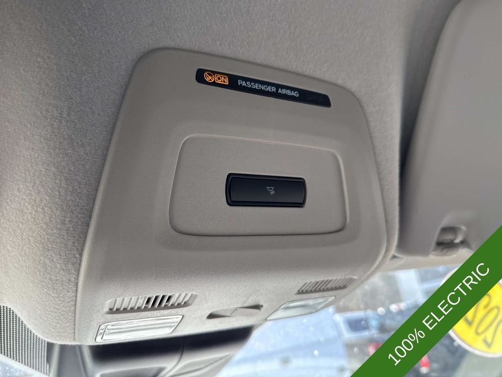 Used 2022 White Ford Electric image 24