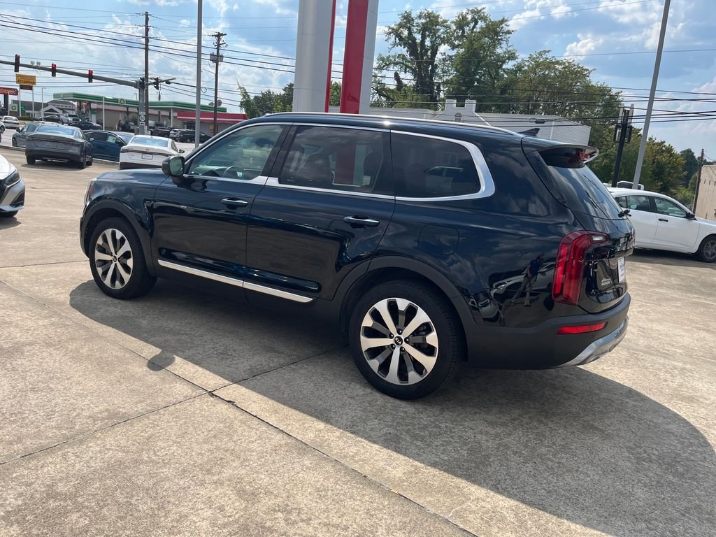 Used 2021 Black Kia S image 3