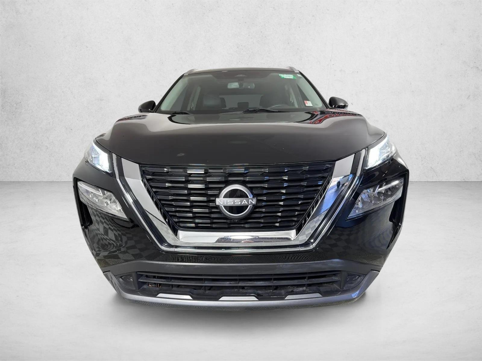 Used 2023 Super Black Nissan SL image 9