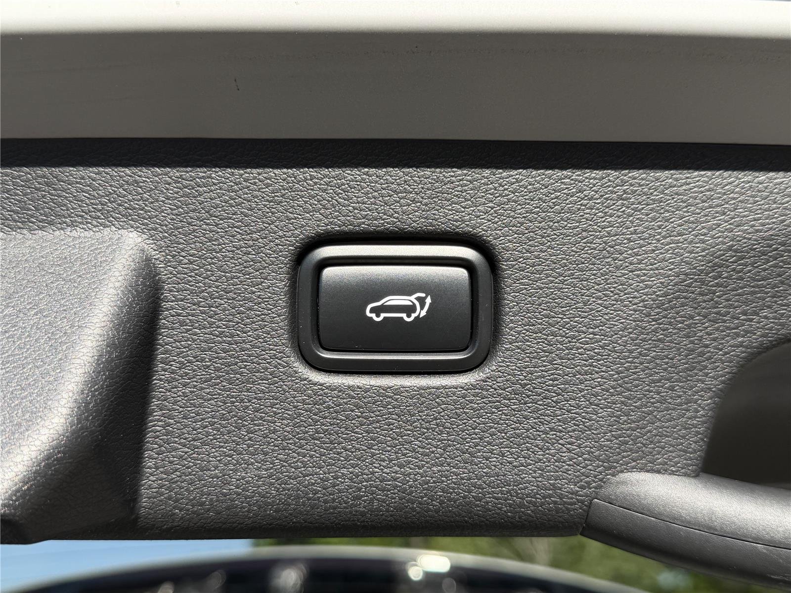 Used 2023 Wolf Gray Kia X-Line image 29