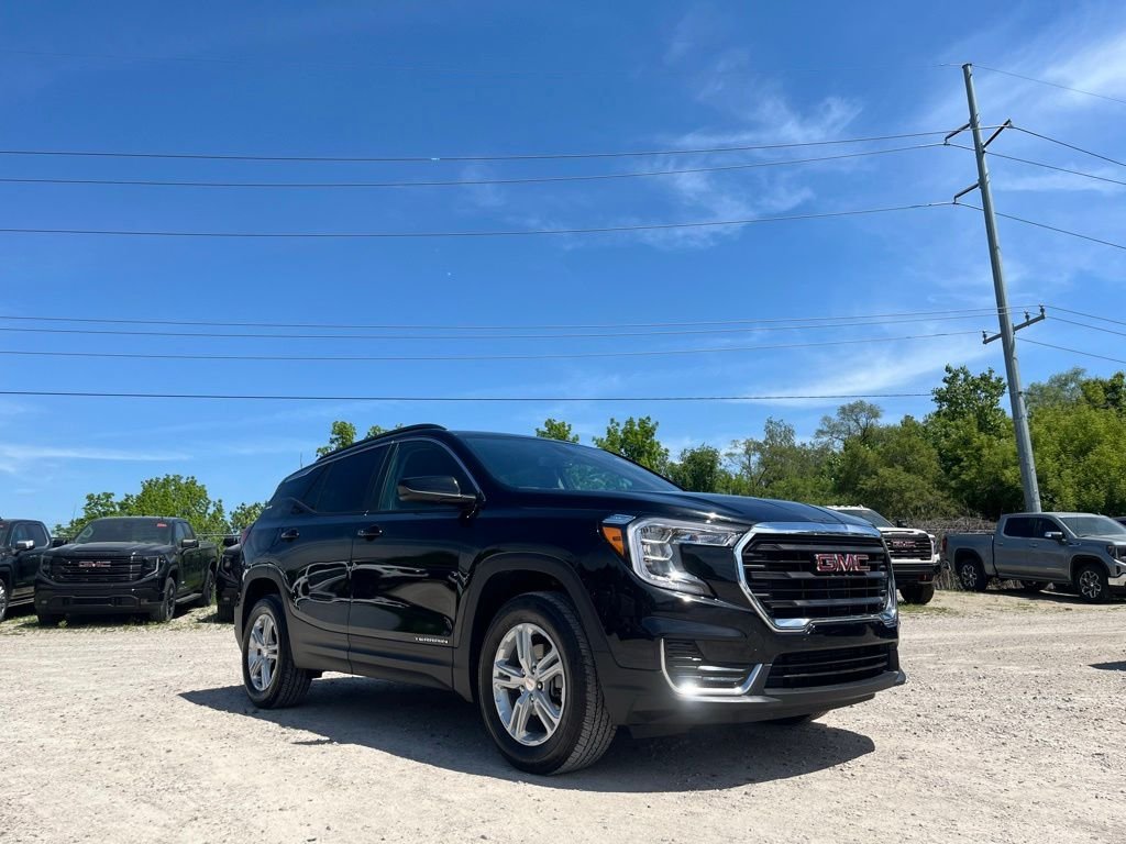 Used 2024 Ebony Twilight Metallic GMC SLE image 5