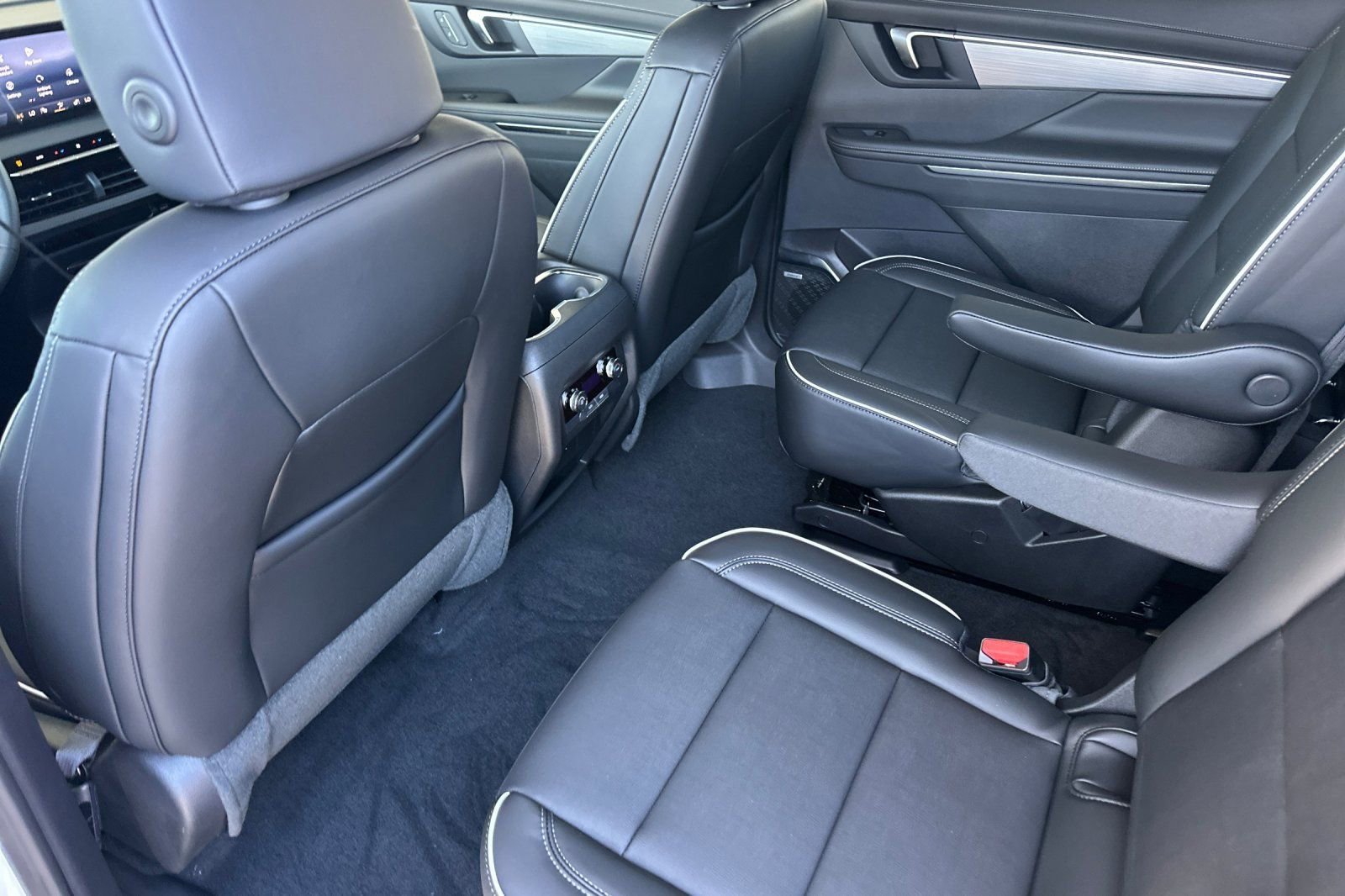 2026 Buick Enclave Preferred - Photo 10