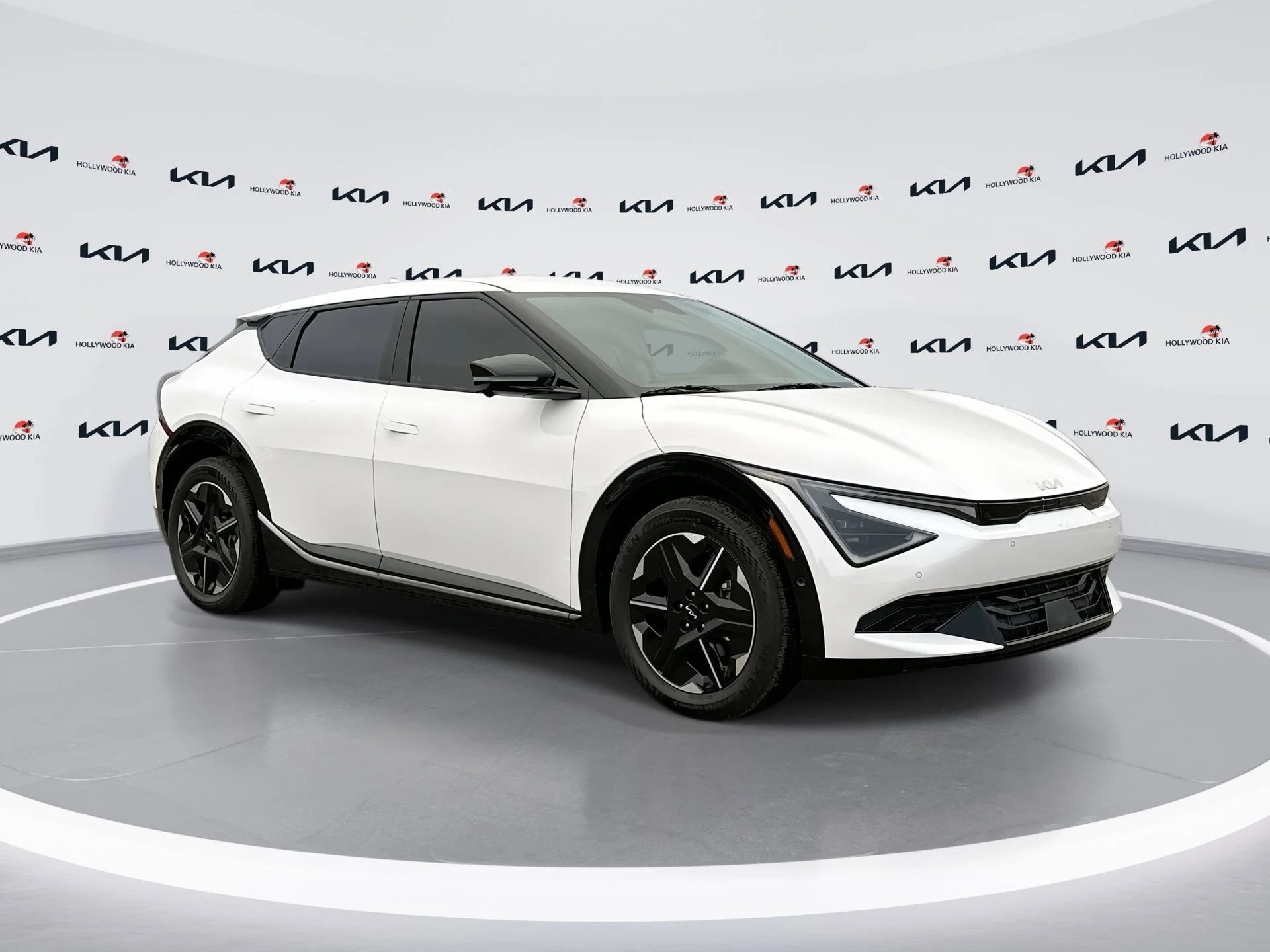 2025 Kia EV6 Wind's photo