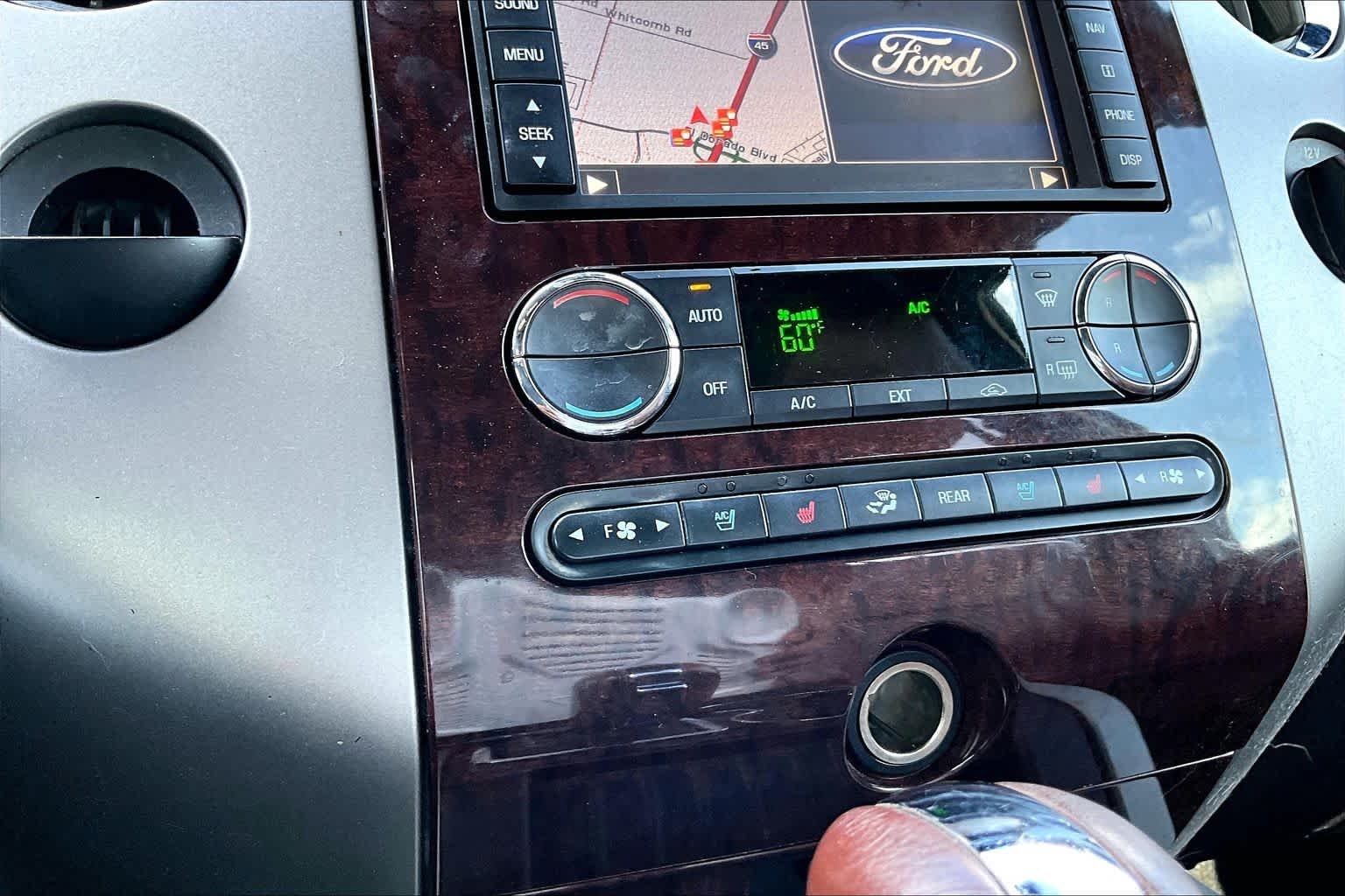 Used 2013 White Platinum Metallic Tri-Coat Ford King Ranch image 35