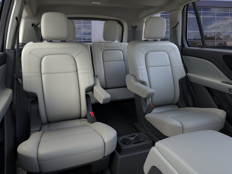 New 2026 Whisper Blue Metallic Clearcoat Lincoln Reserve® image 37