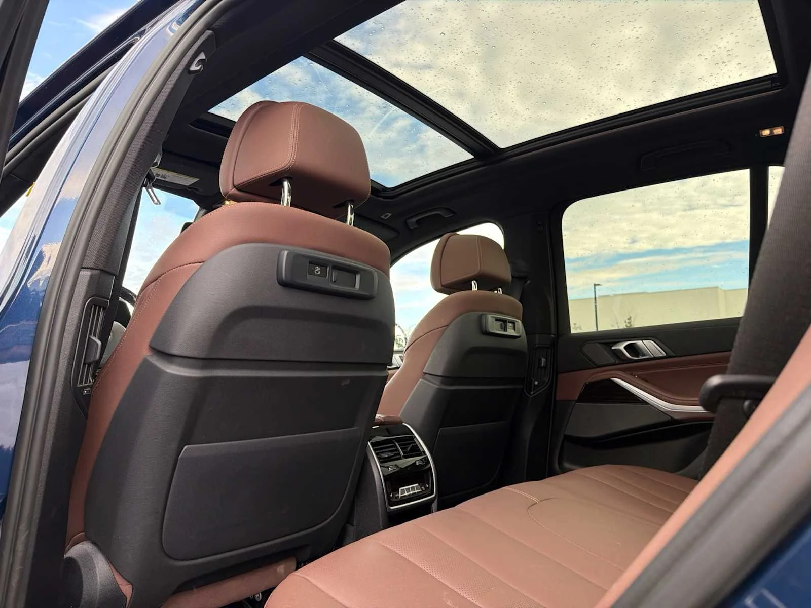 Used 2021 Phytonic Blue Metallic BMW xDrive45e image 21