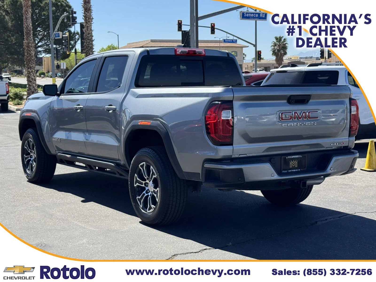 Used 2024 Sterling Metallic GMC 4WD AT4 image 4