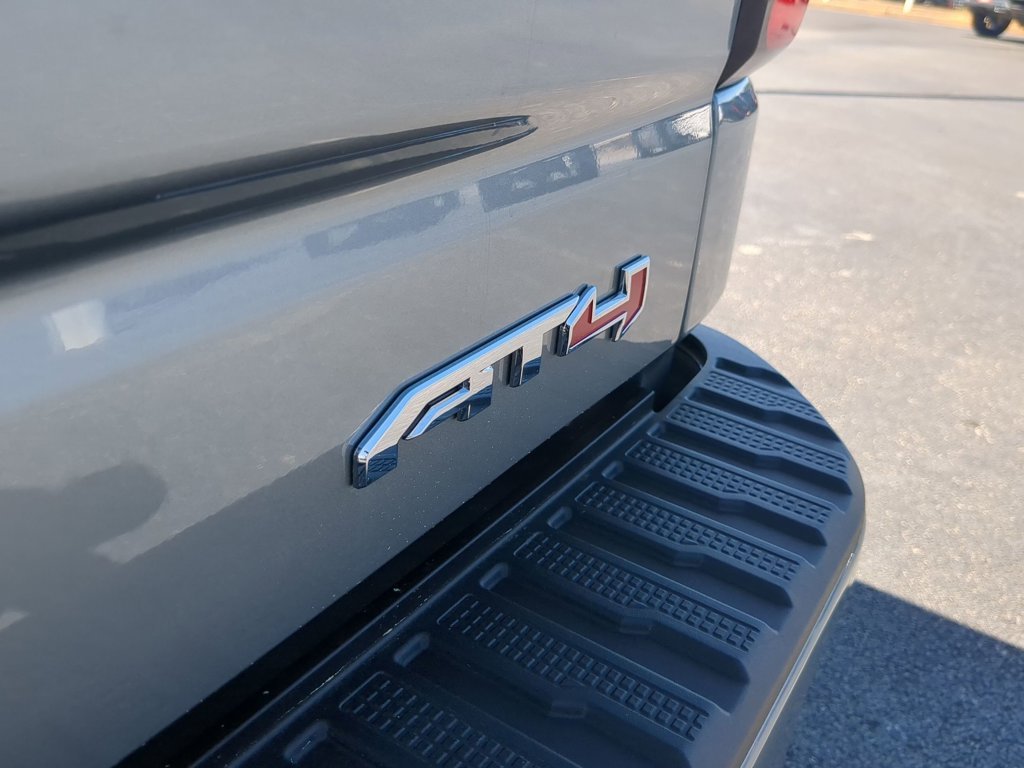 Used 2025 Sterling Metallic GMC AT4 image 31