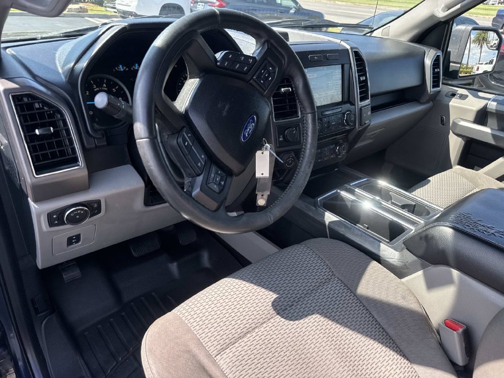 Used 2017 Blue Ford XLT image 17