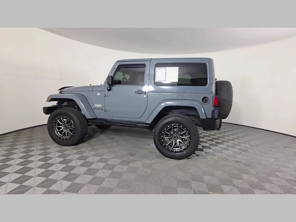 Used 2015 Anvil Clearcoat Jeep Sahara image 48