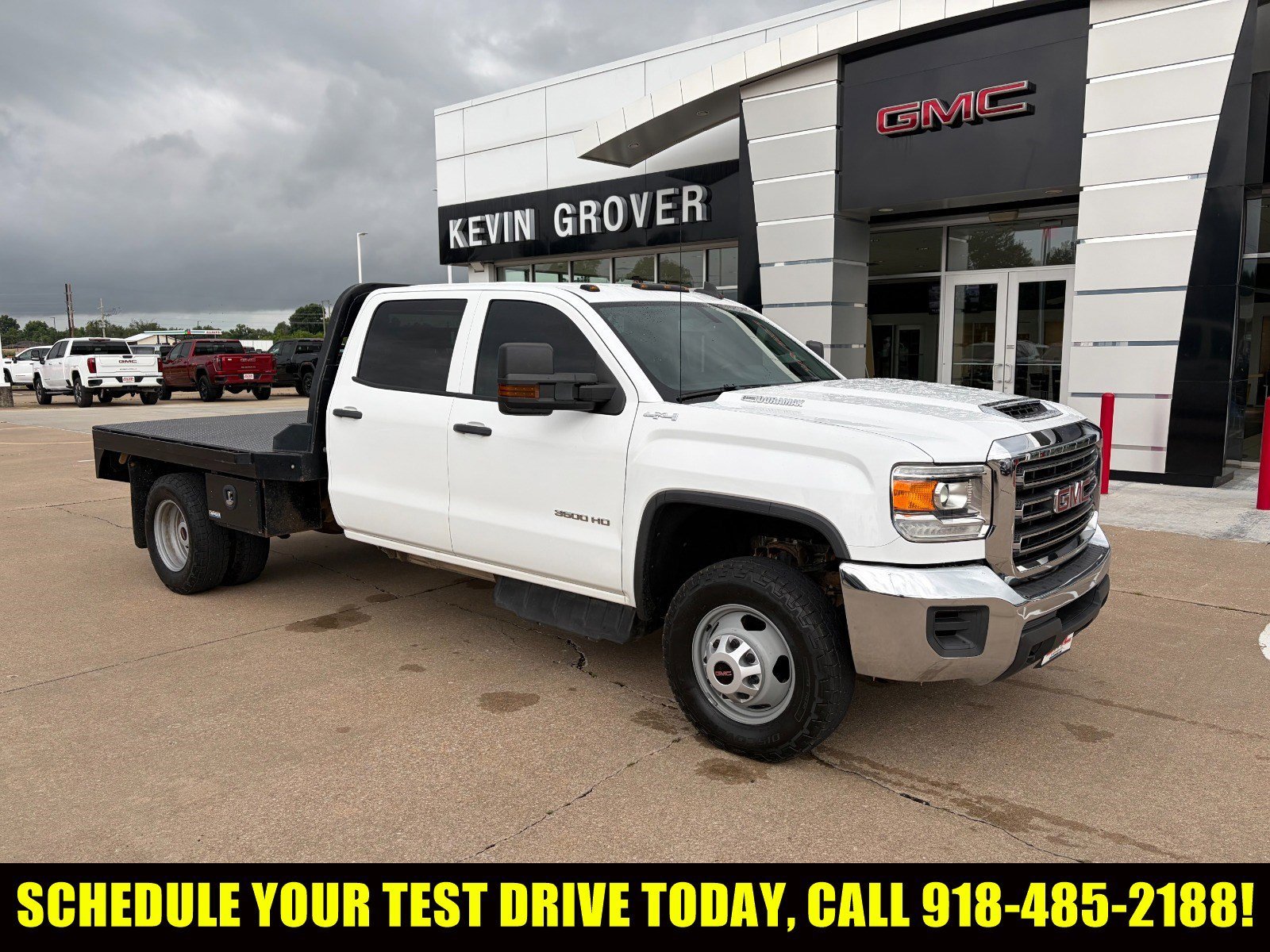 SUMMIT WHITE 2019 GMC Sierra 3500HD Crew Cab 4WD Pickup Truck Four-Wheel Drive