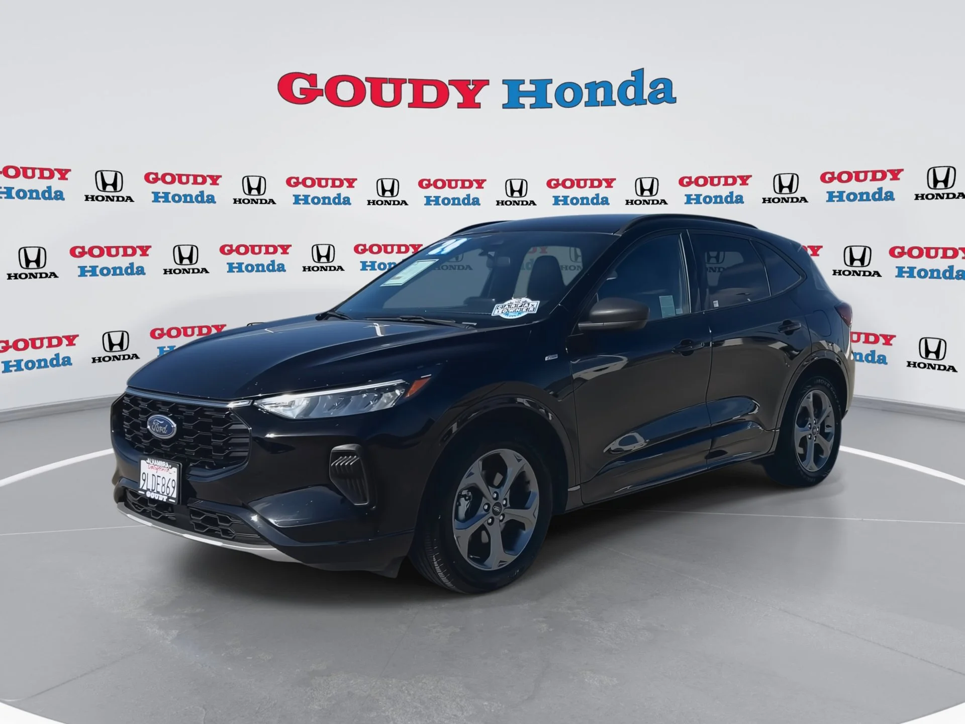 Used 2024 Agate Black Metallic Ford ST-Line image 4