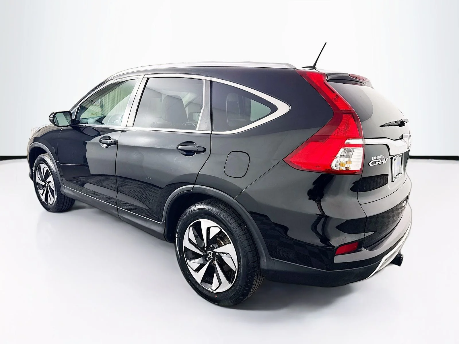 Used 2016 Black Honda Touring image 5