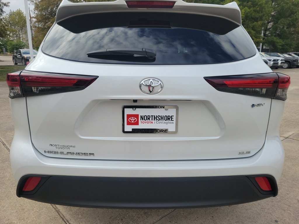 Certified Used 2026 Beige Toyota XLE image 5